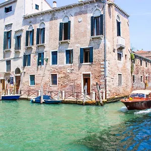 Al Canal Regio 3*, Venezia Italia